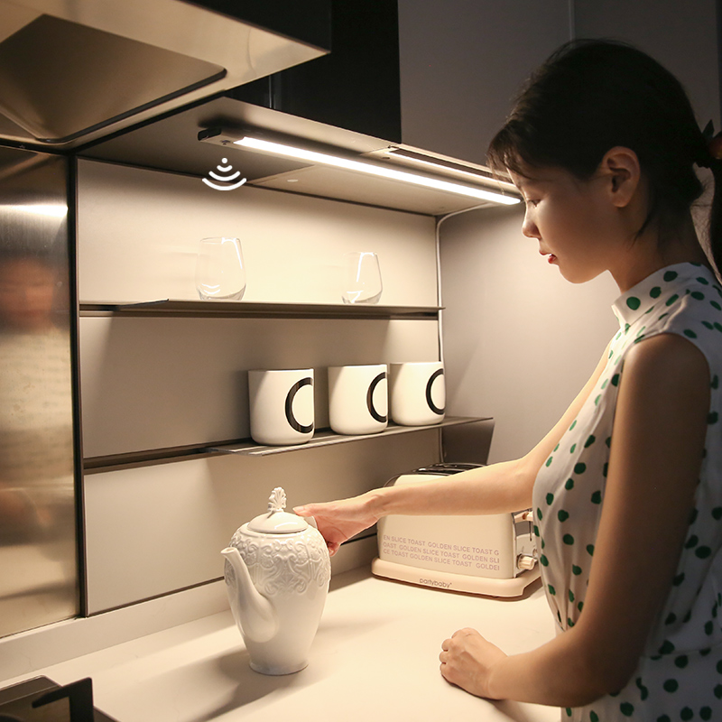 免安装220V插电手扫感应高亮led橱柜灯带酒柜展示柜厨房感应灯条