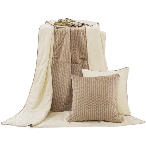 蚕丝抱枕被子两用纯棉靠垫背全棉午休被沙发汽车车载枕头被二合一