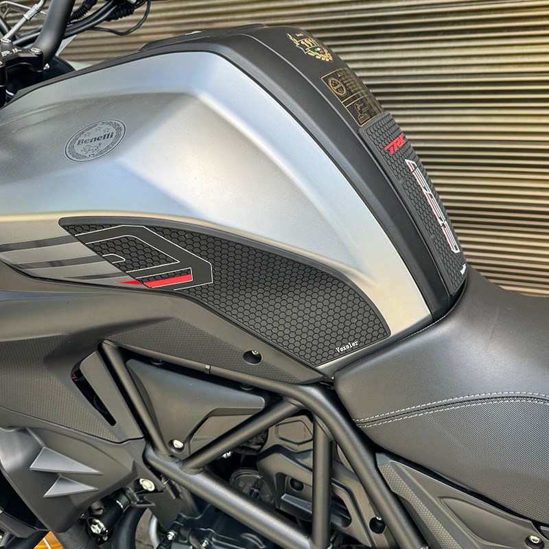 适用于贝纳利552X油箱贴 TRK552x油箱贴 摩托车改装件橡胶防滑贴