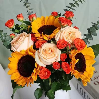 玫瑰向日葵鲜花混搭花束办公室花瓶插花客厅摆设