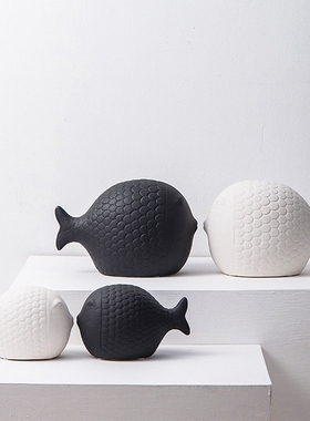 北欧简约胖头鱼摆件创意陶瓷接吻鱼家居客厅样板间电视柜软装饰品