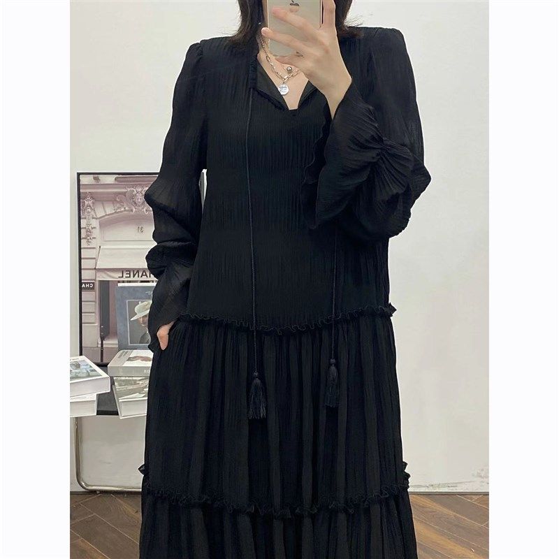 胖mm大码女装2025夏季新款高级感V领长袖茶歇连衣裙显瘦仙女长裙