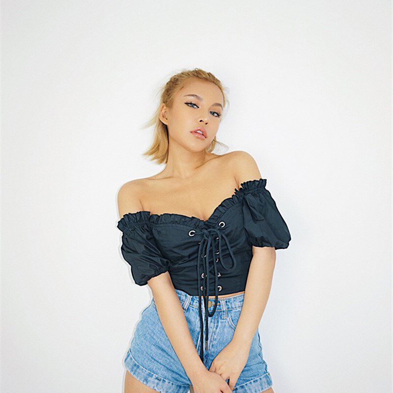 度假小性感低胸漏锁骨一字领绑带短款收腰T恤女百搭显瘦上衣