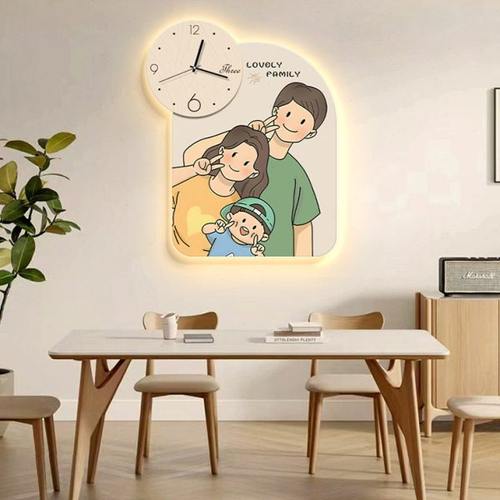 一家人钟表挂钟客厅家用2023新款餐厅装饰画挂墙网红创意时钟壁灯