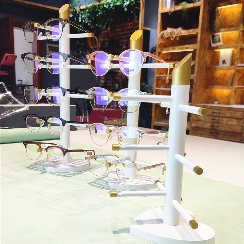 白色烤漆竹木眼镜展示架子金属太阳镜陈列道具近视镜摆放墨镜摆件