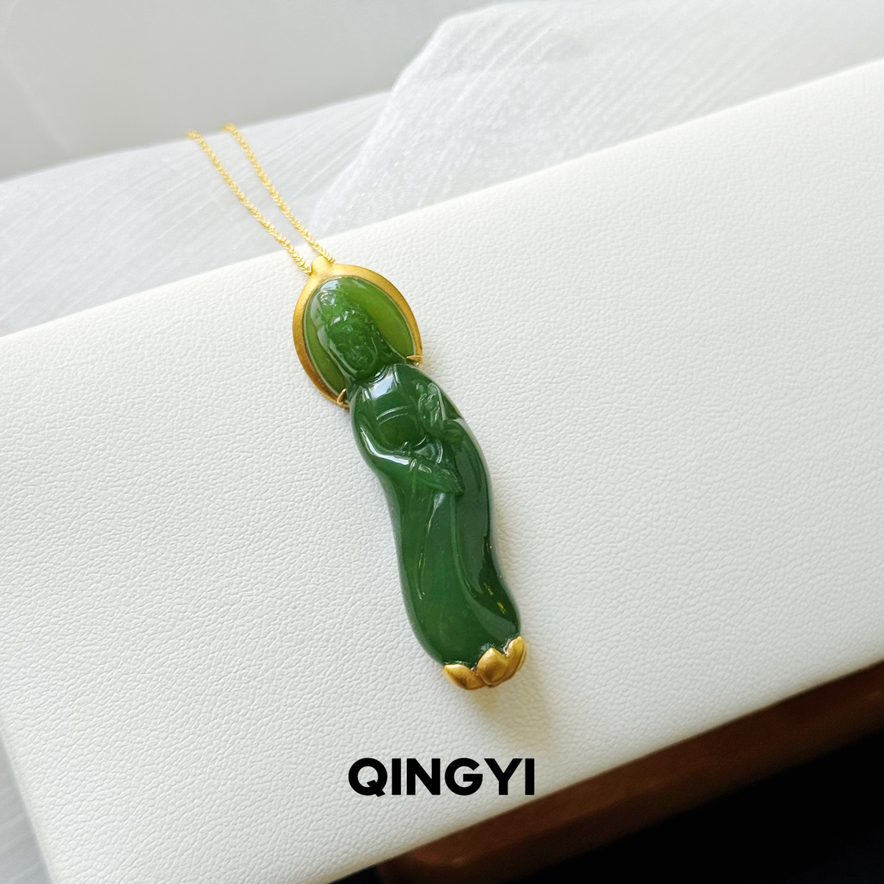 天然俄料和田玉碧玉观音吊坠18k金女款玉石挂件送女朋友长辈礼物