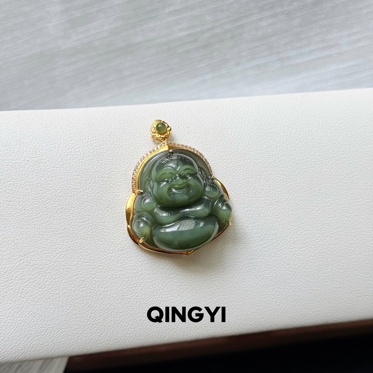 天然俄料和田玉猫眼碧玉弥勒佛吊坠18k金女款佛公玉石挂件送朋友