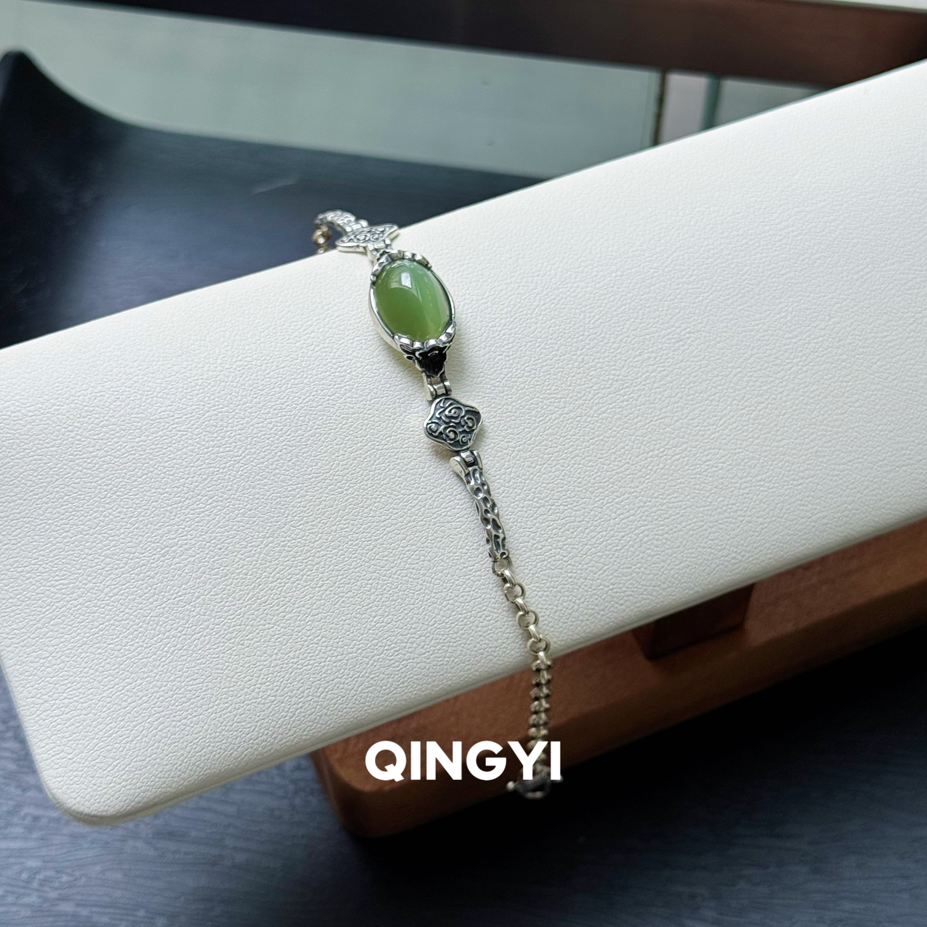 天然俄料和田玉碧玉猫眼手链s925银女款玉石手串设计款送朋友礼物