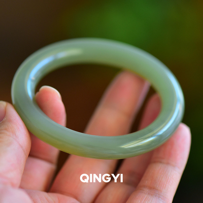 天然和田玉青海老矿料晴水手镯55.8mm女款玉石镯子送妈妈朋友礼物