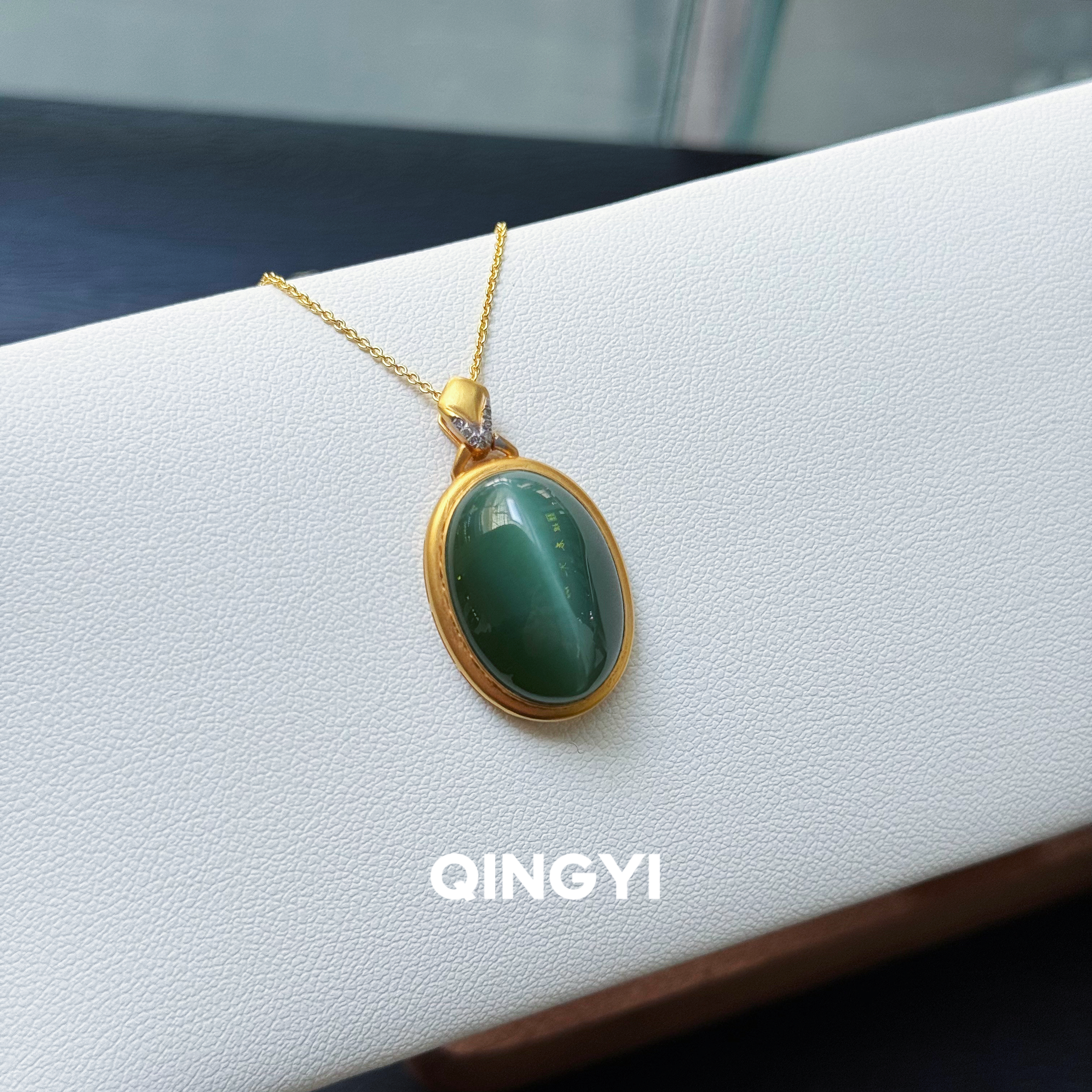 天然俄料和田玉碧玉猫眼吊坠18K金镶女款玉石挂件玉坠送女友礼物