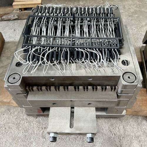 厂家开 模 子弹头吊粒具LGP机注塑机模具机械 设备模定制