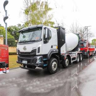 12立方水泥搅拌车20方混凝土搅拌罐车减少人工干预多功能性