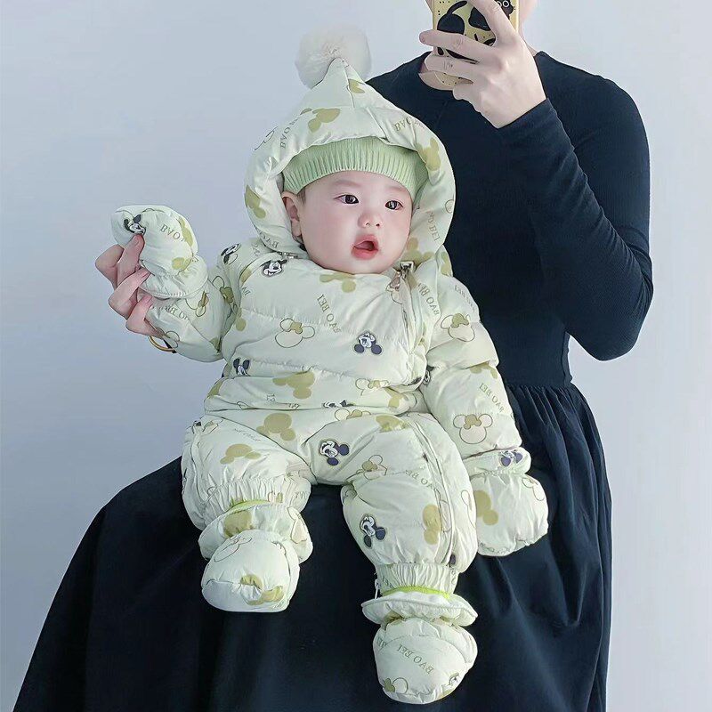 新生婴幼儿羽绒服冬季连体衣0-1岁男女宝宝冬装外出抱衣加厚包脚2