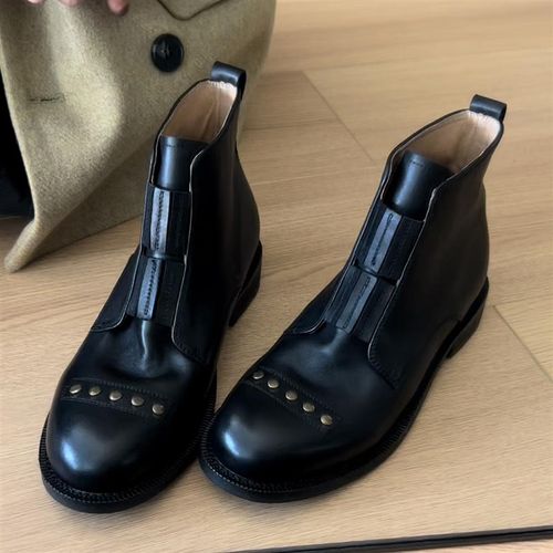 娆娆吴铆钉马丁靴女款英伦风松紧带套筒四季单靴秋冬新款小短靴子