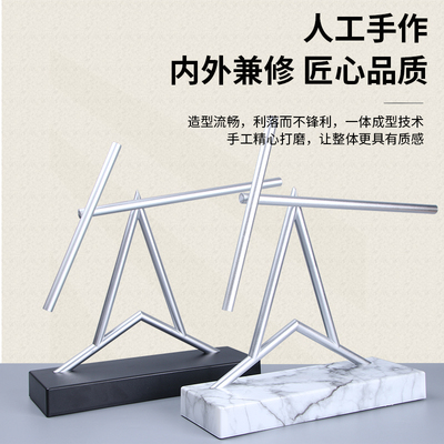 牛顿摆永动仪办公室摆件科技钢铁侠混沌永动机高档反重力创意礼品
