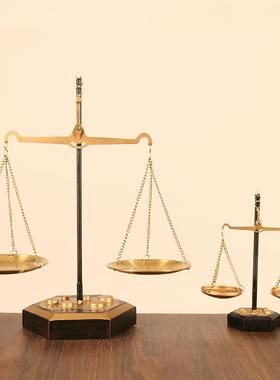 欧式复古怀旧老式手工铁艺天平工艺秤玄关橱窗装饰品创意桌面摆件