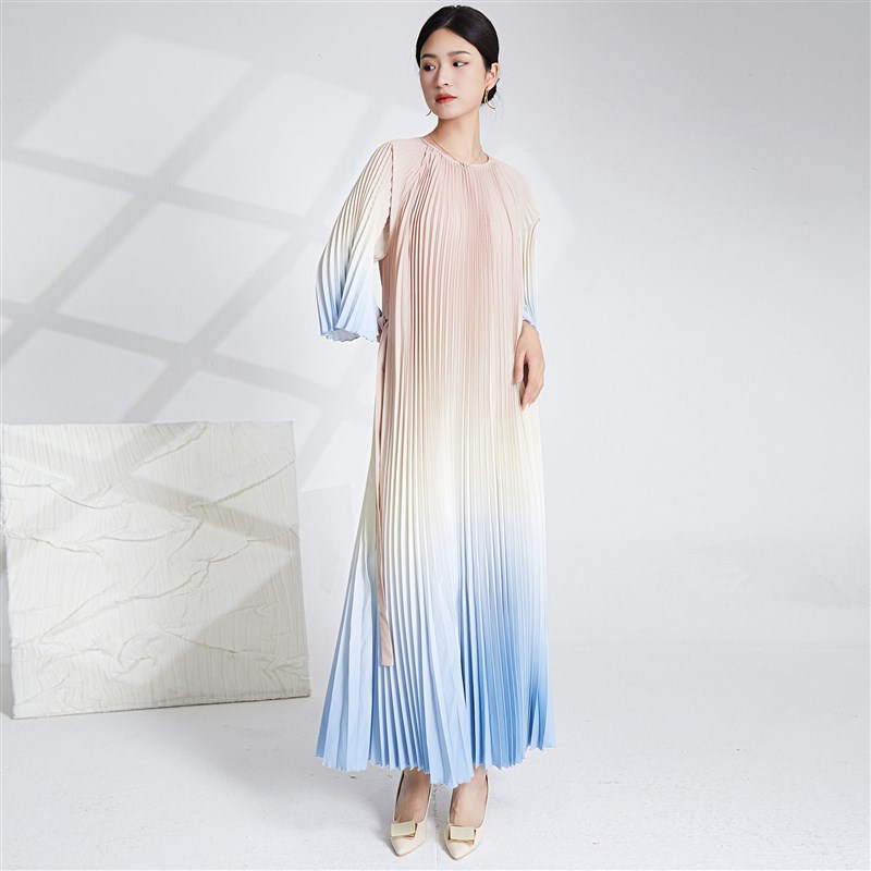 深圳南油高端渐变长裙礼服女宽松大码遮肉K显瘦三宅气质连衣裙洋