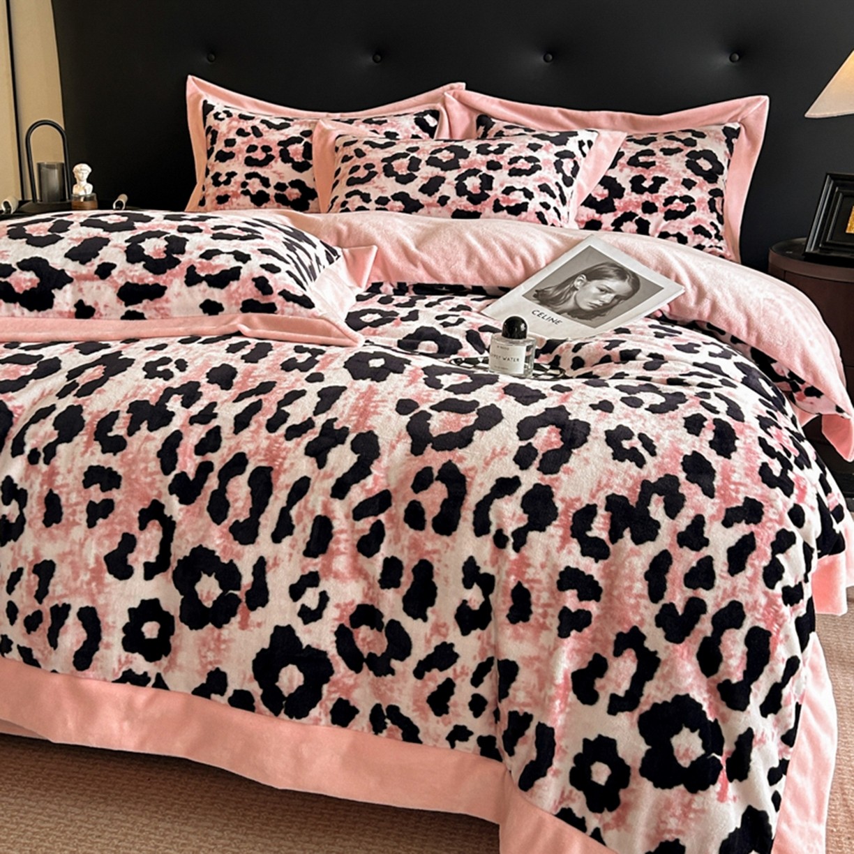 牛奶绒宽边拼角数码印花四件套系列网红款豹纹裸睡轻奢高级双面绒,床上用品,床品套件/四件套/多件套,淘宝优惠券,粉丝福利购,淘宝优惠卷