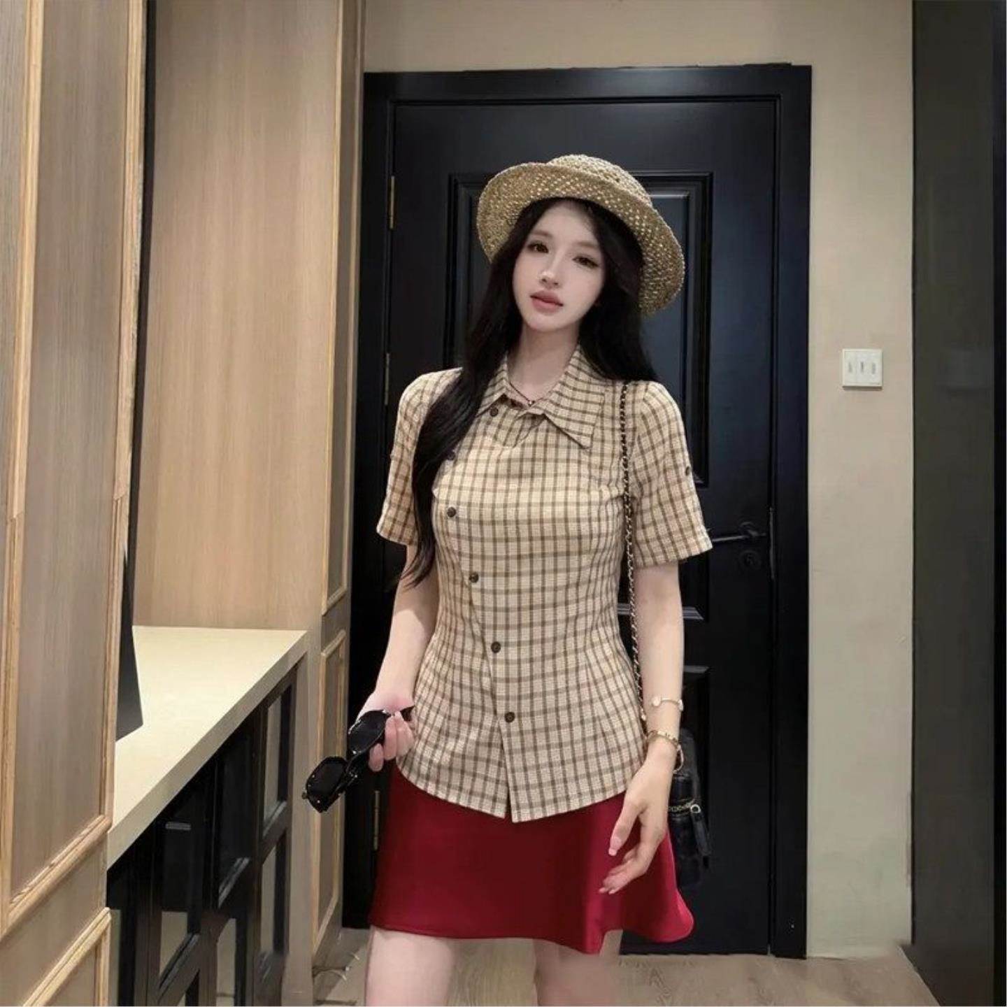 时尚休闲通勤韩系复古风格子衬衫女短袖翻领收腰修身减龄气质上衣
