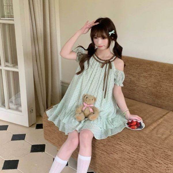 小仙女少女甜美漏肩连衣裙女2026夏新款波点印花宽松显瘦减龄裙子