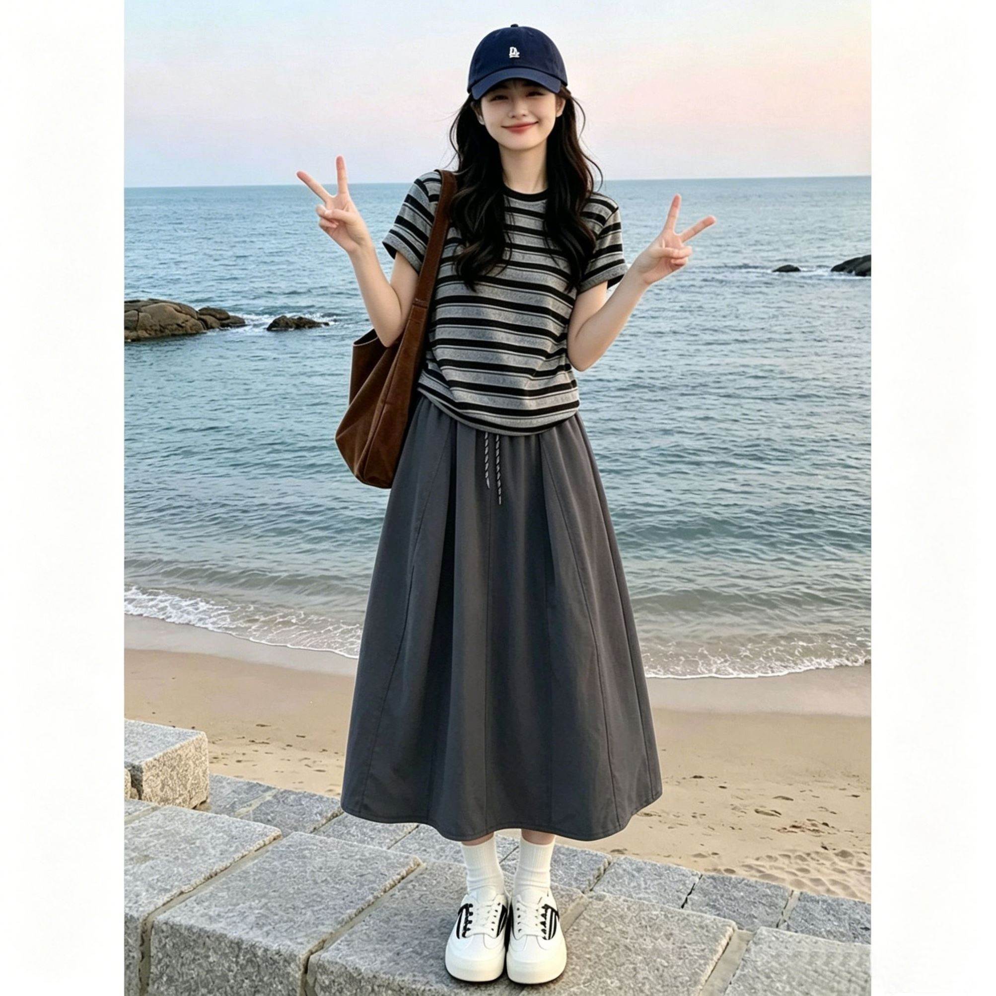 夏季休闲套装女 韩系条纹短袖T恤+深灰色高腰半身长裙两件套