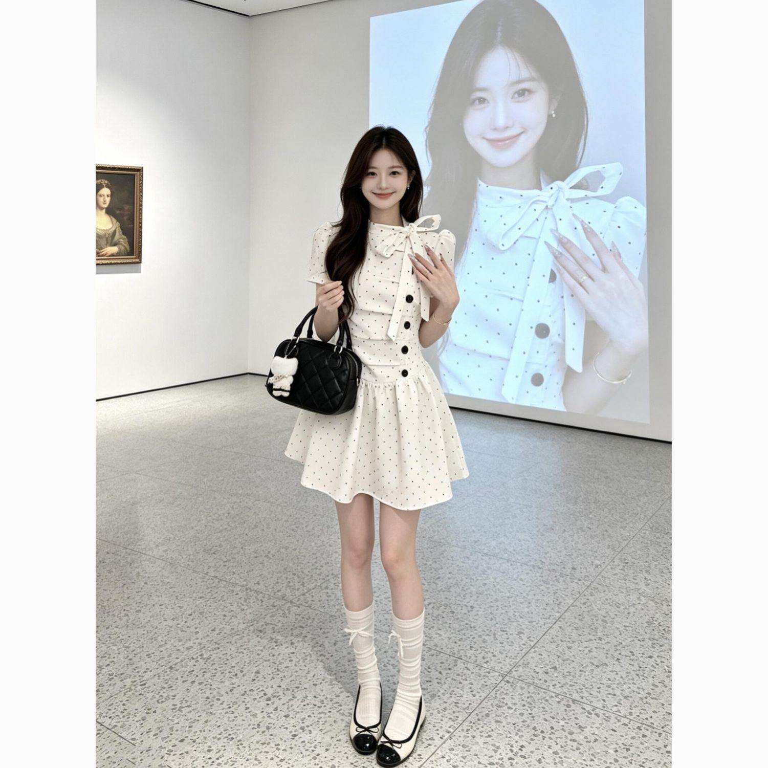 韩系少女感立领系带波点连衣裙夏季时尚褶皱设计感收腰显瘦A字裙