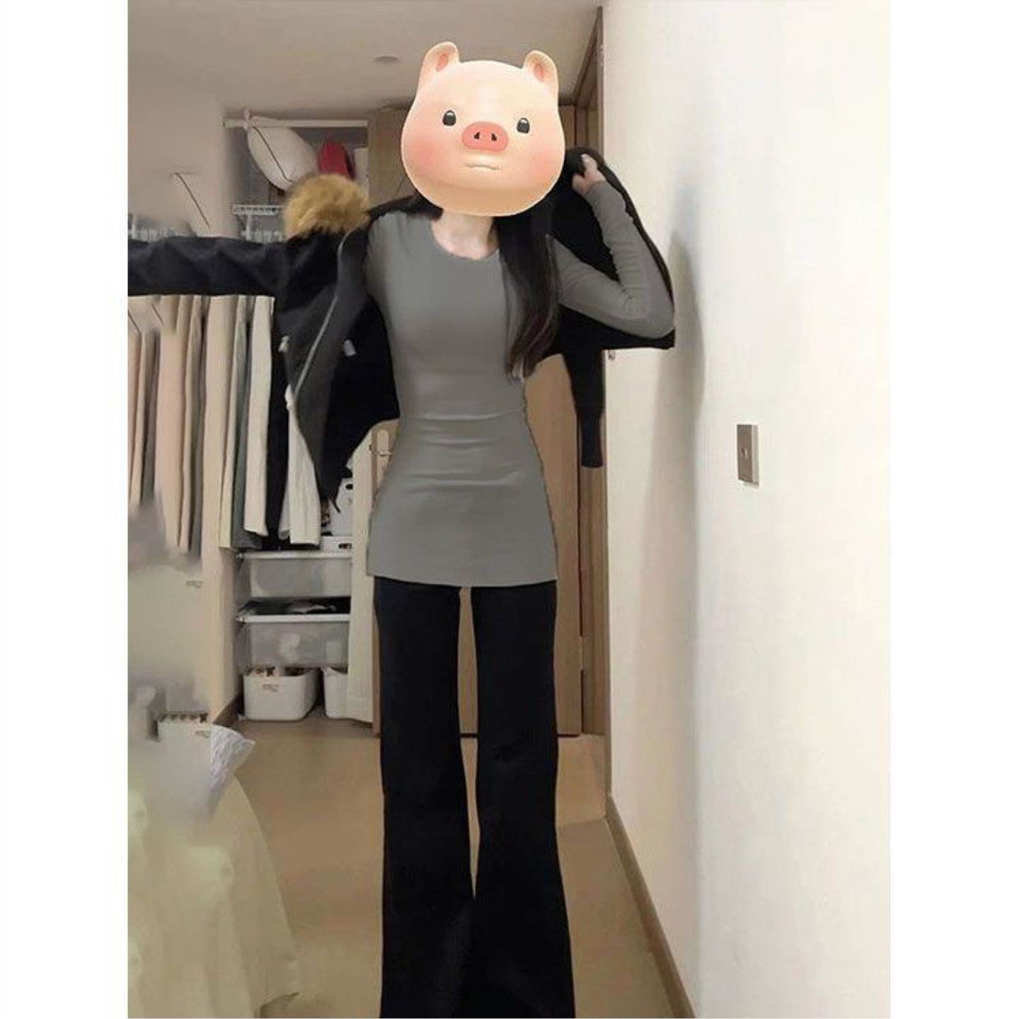 白色叠穿纯欲ins加绒V领上衣女秋冬中长款修身显瘦时尚高级打底衫