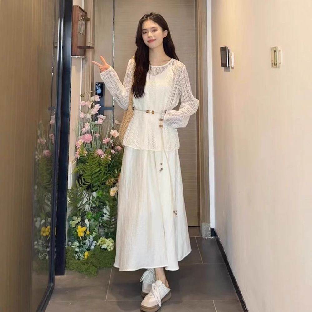 白色吊带连衣裙子女夏季2026新款温柔风气质绝美穿搭海边度假长裙