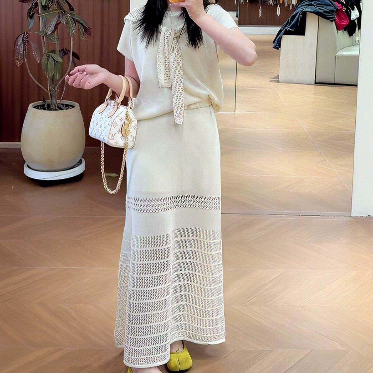 大码女装2026夏季新款圆领短袖针织衫百搭披肩镂空半身裙三件套装