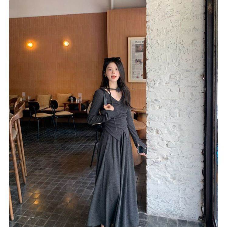 新款韩版韩系一整套高级感两件套修身裙时尚纯色系女装时尚套装