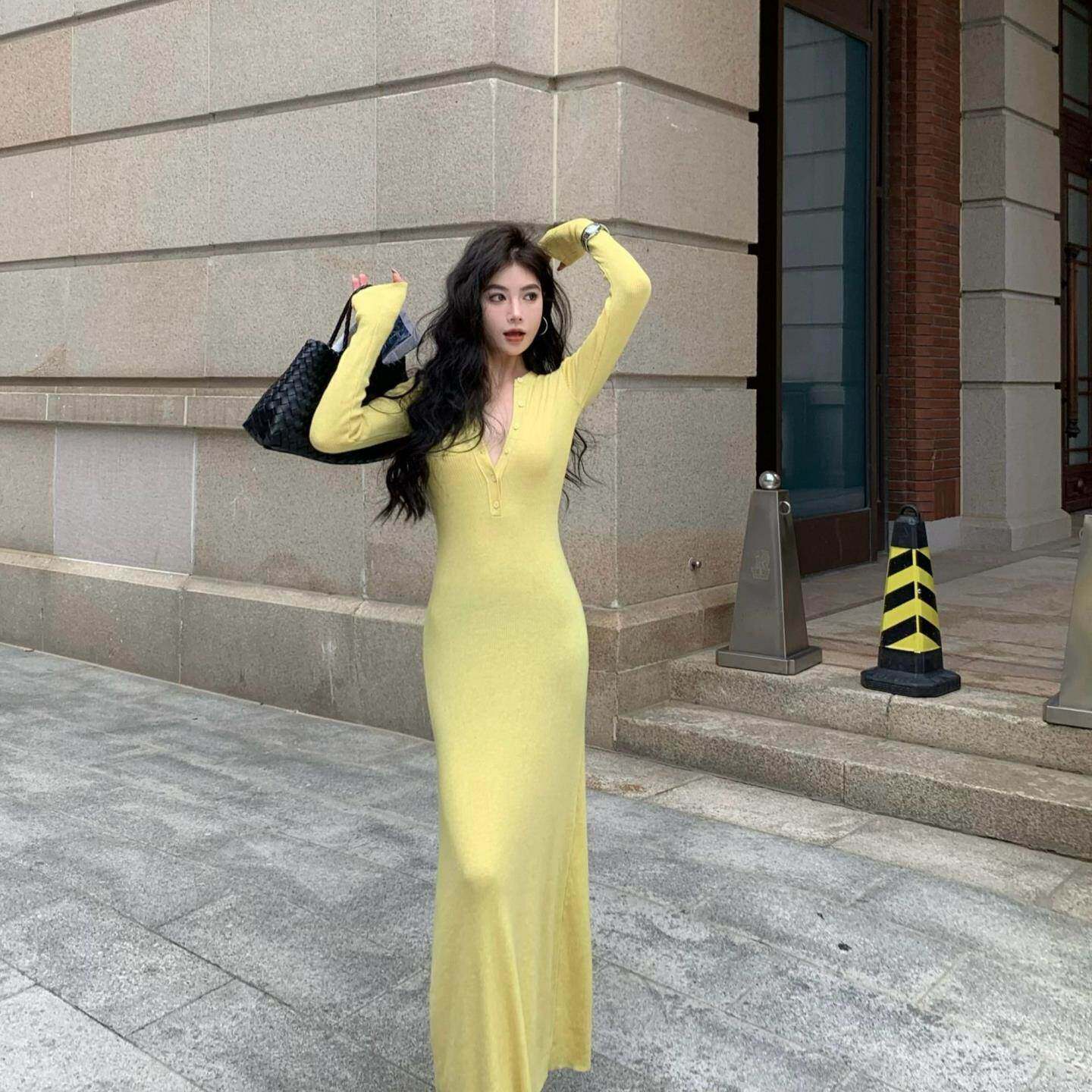灰色长袖针织连衣裙女春季气质修身长裙打底裙半开领紧身包臀裙子