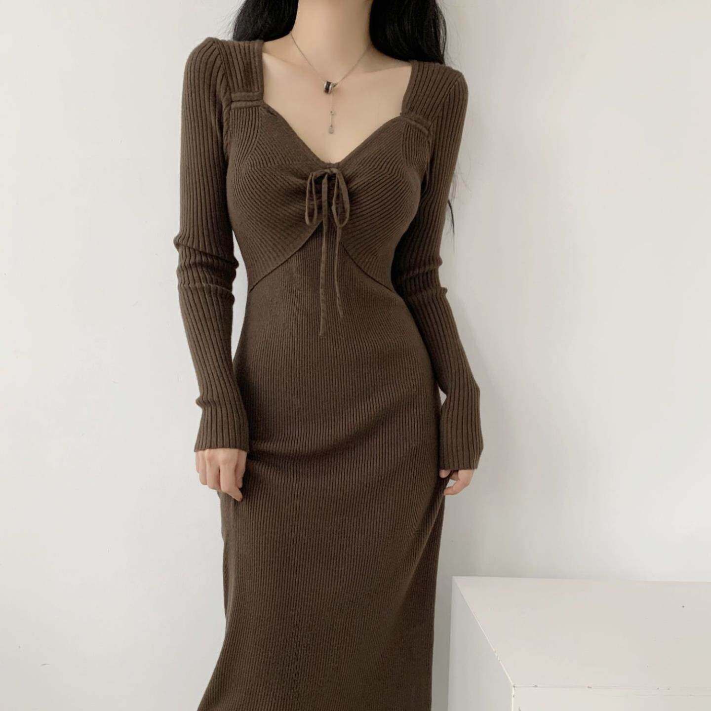 法式扭结绑带针织连衣裙子女2026新款设计感修身显瘦包臀长裙潮