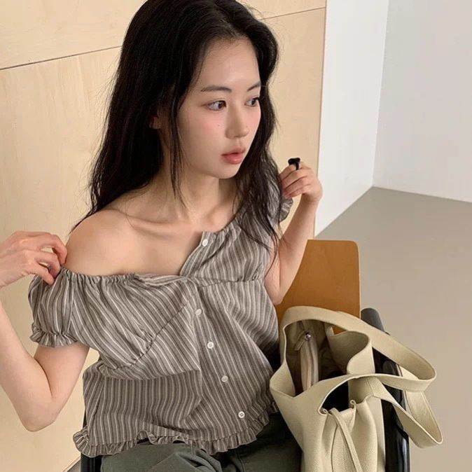韩国气质减龄上衣女小个子复古条纹露肩木耳荷叶边泡泡袖衬衫