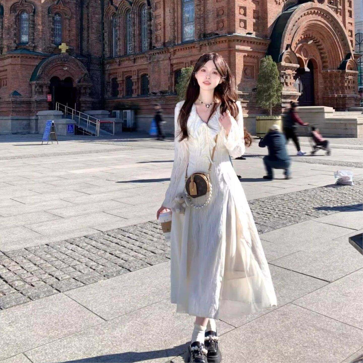 法式仙女温柔风气质显瘦长款减龄蕾丝新款连衣裙女内搭打底裙春夏