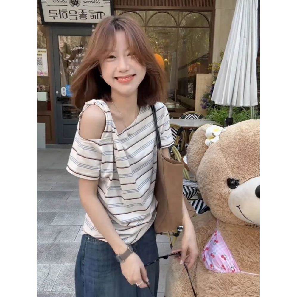 韩系撞色条纹露肩短袖t恤女夏季短款修身设计感小众吊带斜肩上衣