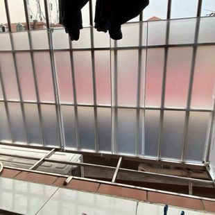 阳台遮挡板防盗网免打孔围栏杆楼层窗户栅栏防护雨水隐私封闭隔板