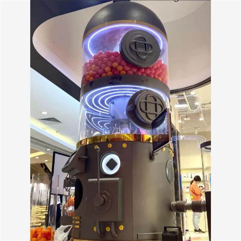 网红巨型商用扭蛋机器定制商场美陈大型M户外游乐设备活动游戏