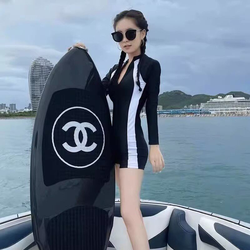 潜水服保守泳衣女j显瘦长袖冲浪服连身裙式水母防晒游泳衣度假泳