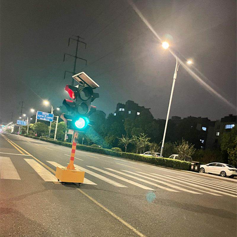 厂家定制 拖拽式式交信通号移动交通616信号灯拖车式灯太阳能信号