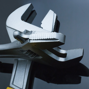 东工多功能扳手管钳自紧活动五金工具管活口两用12寸开口板子家用