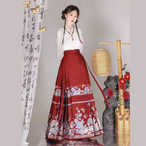 裳云兮汉服女《彩蝶》明制织银螺钿马面裙新中式飞机袖日常春夏季