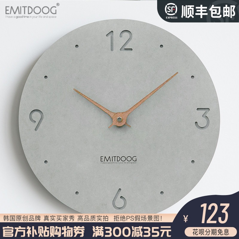 北欧轻奢时钟表j挂钟客厅家用现代简约卧室时尚个性背景墙面装饰