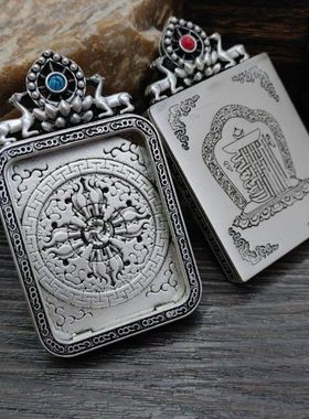 新款藏银色唐卡外壳吊坠挂件西藏民族风空壳空盒子带绳子配饰精美