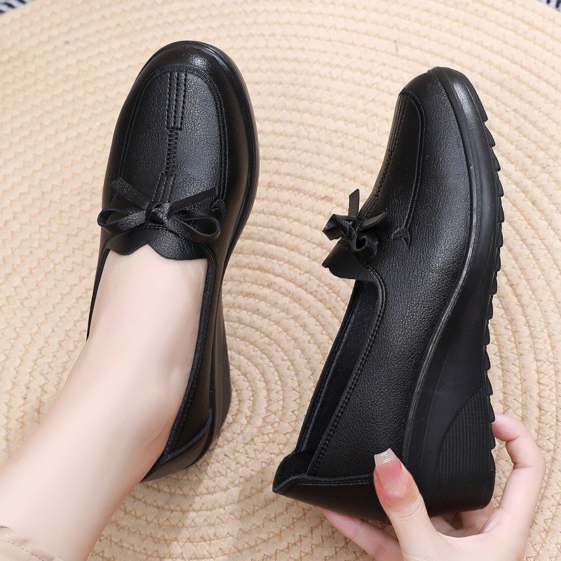 妈妈鞋老人皮鞋女士春秋妈妈款防滑软底厚底增高久站不累工作鞋女,女鞋,深口单鞋,淘宝优惠券,粉丝福利购,淘宝优惠卷