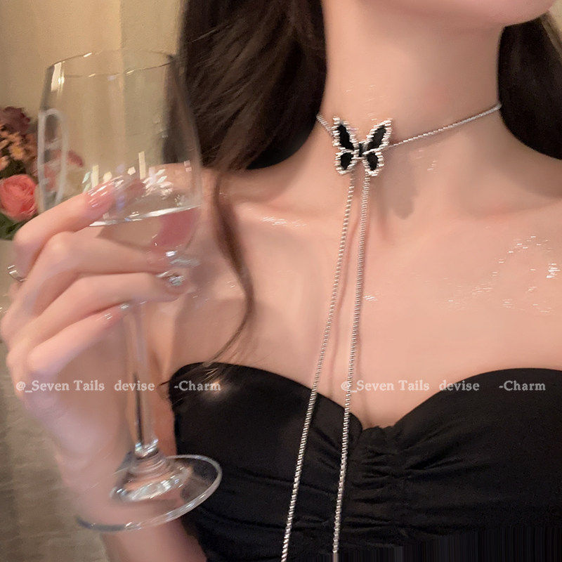 甜酷液化蝴蝶抽拉毛衣链女秋冬