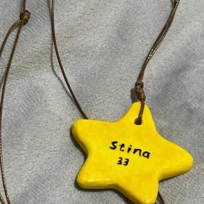 新款ins风黄色星星吊坠项链夏季多巴胺轻奢潮酷日常百搭长款项链