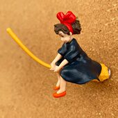 饰软木板留言照片墙 按钉装 1个 童话扫把小女孩立体精致图钉