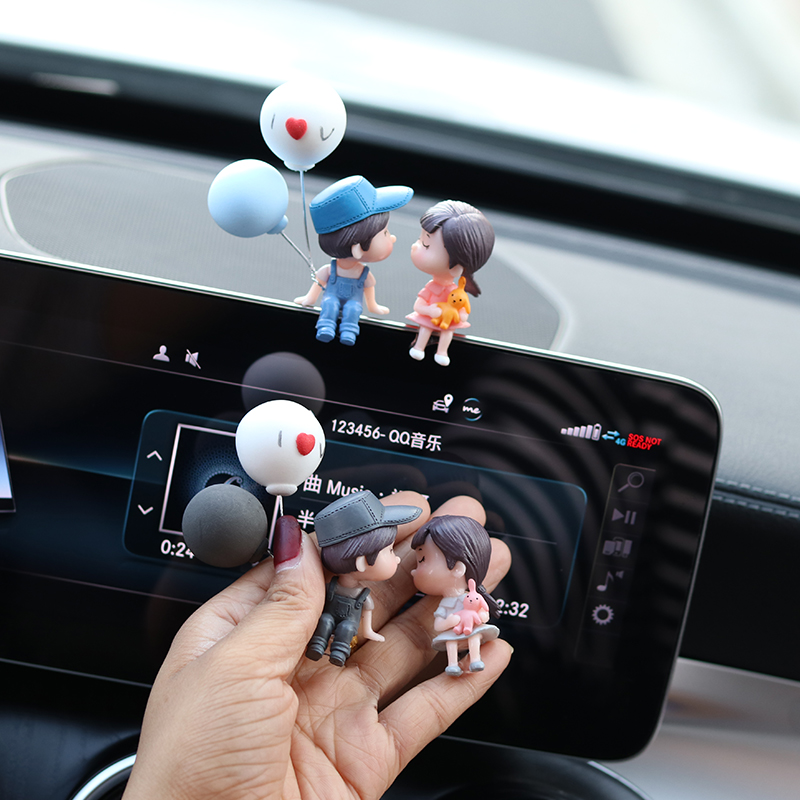 车载情侣摆件车内车上中控台y公仔网红可爱汽车装饰用品大全摆台