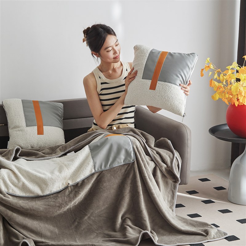 科技布+法兰绒 抱枕被子两用午睡毯子二合一车N用2025新款折叠靠