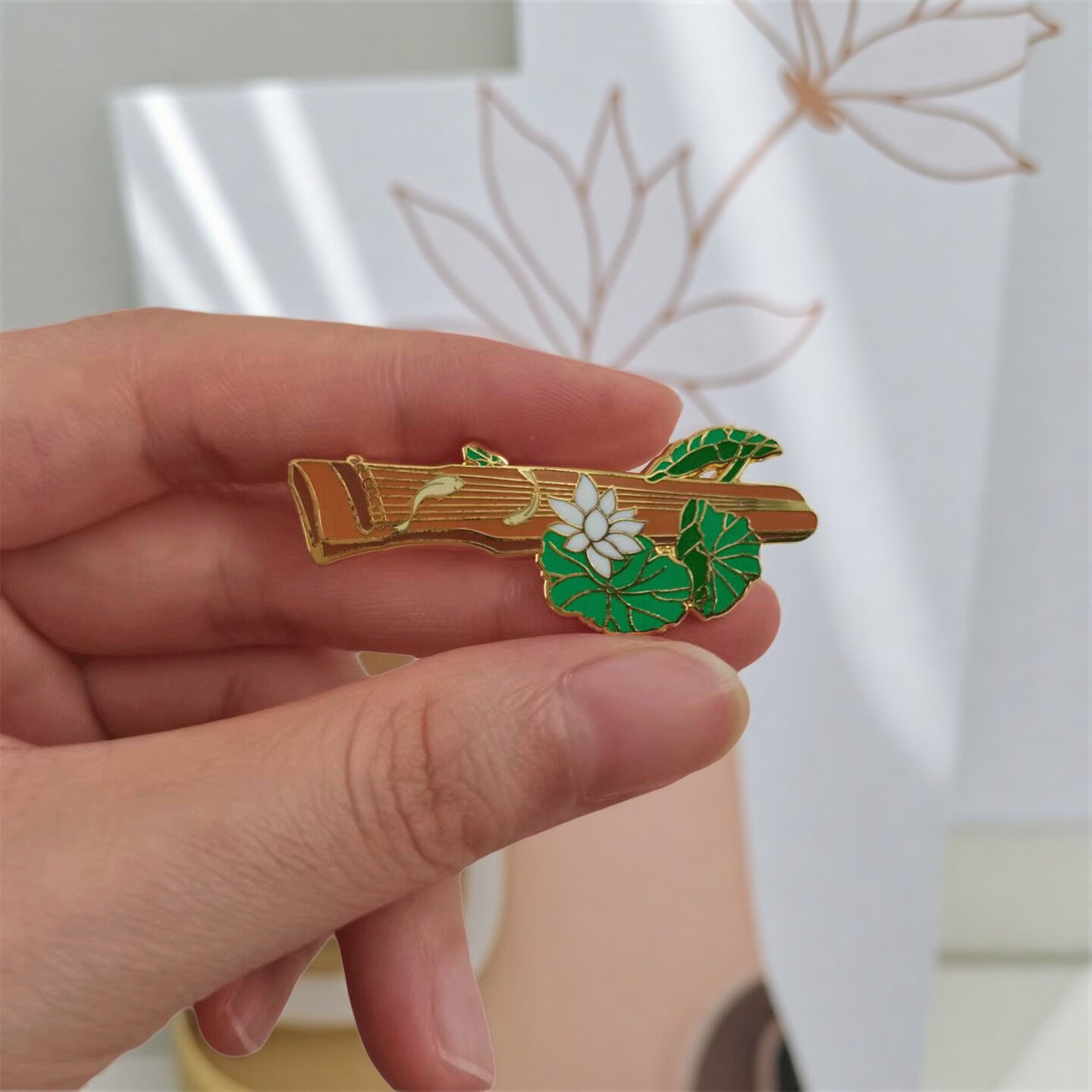 中式古琴文创胸针 古琴莲花元素古典雅致传统文化特色文创配饰